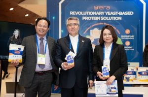 Tổng lãnh sự IRAN rất tâm đắc với sản phẩm của Yeast Era
