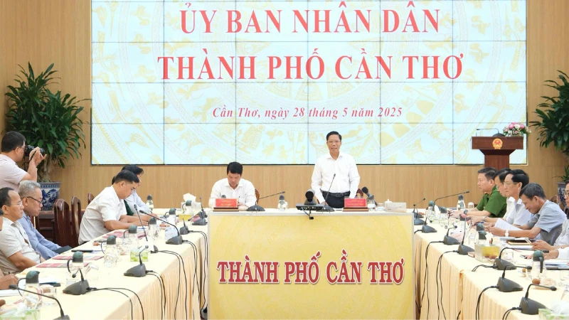 Tăng cường phối hợp kiểm tra hoạt động thương mại và ATTP tại Cần Thơ